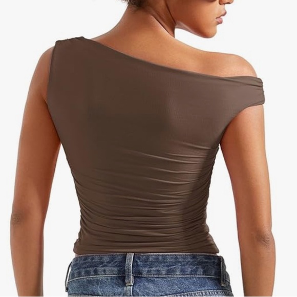 NWT one shoulder ruched top - Picture 3 of 6